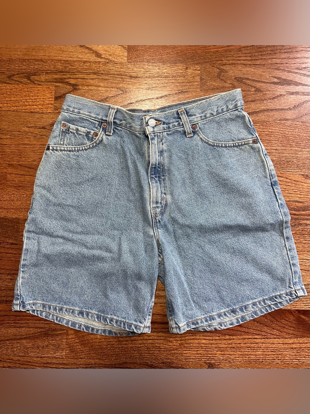 Vtg NEW 2001 Levis 550 Womens Denim Shorts Size 12 MIS Light Wash High Waist USA
